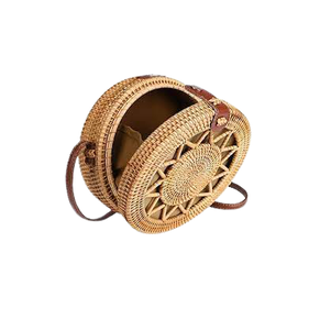 กระเป๋าฟางหวายแฮนด์เมดทรงสลิงทรงกลม,กระเป๋าผู้หญิงหวายดีไซน์ปิดหัวเข็มขัดแบบยั่งยืน - Product Image 4