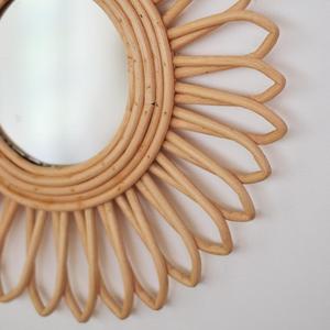 ขายส่งกระจกหวายกลีบดอกไม้ตกแต่งบ้านจากเวียดนาม - Product Image 3