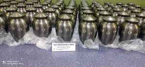 Urna de CREMATINA para cenizas de mascotas, suministros funerarios de cremación por Brassworld, India - Product Image 3