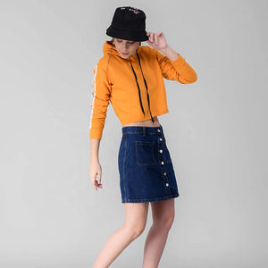 Top corto de lana de punto con capucha y estampado personalizado de alta calidad para mujer - Product Image 5