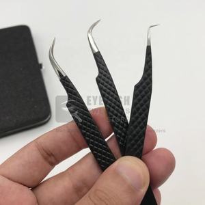 Pince à épiler professionnelle d'extension de cils en acier inoxydable de qualité chirurgicale noire mate Diamond Grip Fiber Cils durables - Product Image 1