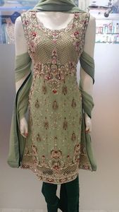 Robe de travail élégante et fine avec broderie pailletée et perles de verre cristal pour fête et mariage New 2022 Dabka Work Wear - Product Image 2