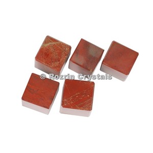 Cubo Tallado y Grabado de Ágata Roja para Feng Shui y Amor - Product Image 1