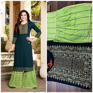 ชุดเดรสผู้หญิงลายปักสไตล์ชีวิต,ชุดกระโปรงเคอร์ติสคู่ผ้าพลาสโซลายกาลีสีแดงเข้มพิมพ์ลายสีเทียน Sharara โดย Royal Export - Product Image 4