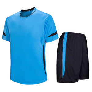 Tenue de football 2026 de haute qualité, maillot et short de football professionnels, designs personnalisés, logo, ensembles de football 100% polyester - Product Image 4