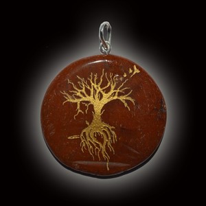 Mayorista de colgantes de árbol de jaspe rojo rosa: colgantes de árbol de jaspe rojo a la venta Colgante de Piedra grabada curativa - Product Image 1