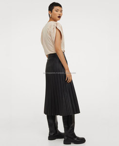 T-shirt en coton premium de haute qualité pour femme, vêtement ajusté tendance, fournisseur avec étiquette de col et emballage personnalisés - Product Image 3