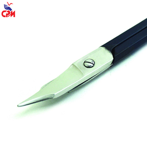 Ciseaux à cuticules professionnels à pointe extra fine en acier inoxydable pour le soin des ongles - Product Image 2