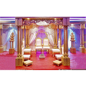 Mandap de Madera de Triple Poste para Bodas Gujarati, Magnífico Mandap de Madera de Triple Poste para Bodas, Mandap de Madera de Triple Poste de Diseño para Bodas en el Reino Unido - Product Image 1