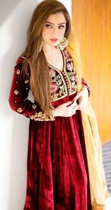 NEW--BEAUTIFUL BRODERIE SUR LONG KAMEEZ, PANTALON VELOURS ROBE pour Parti-PORTER et DE MARIAGE @ 2021 - Product Image 2