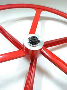 ล้อจักรยานอลูมิเนียมแมกนีเซียมอัลลอยด์ จักรยานไต้หวัน OEM ขนาด 26 นิ้ว โครงอลูมิเนียมอัลลอยด์ ขอบล้อ 6 ก้าน - Product Image 3