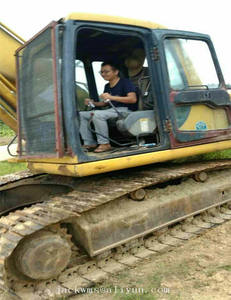 Excavatrice Komatsu d'occasion, bon prix, modèle PC220-6 - Product Image 6