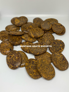 Vente en gros belle calligraphie en cristal gravée à la main pierre d'inquiétude de jaspe pierre de pouce et de paume pour la relaxation et la guérison - Product Image 4