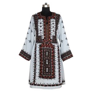 Robe Banjara vintage afghane brodée à la main Robe Banjara Baluchi bohème vintage brodée à la main - Product Image 1