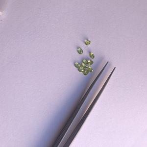 Piedra preciosa suelta de corte ovalado facetado de piedra peridoto Natural de 3mm y 4mm a precio de fábrica mayorista fabricante proveedor en línea Alibaba - Product Image 1