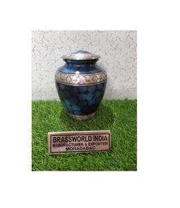 Diseño azul nublado de Brassworld India Nuevo lanzamiento Urna de cremación Suministro funerario - Product Image 1
