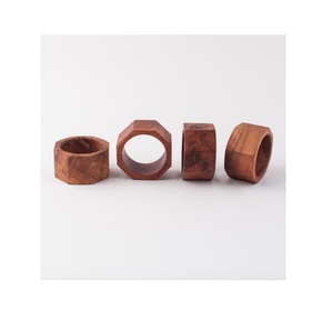 Porte-serviettes décoratif, artisanal, ensemble d'anneaux et serviettes de Table en bois, pour pièces de couleur personnalisées - Product Image 2