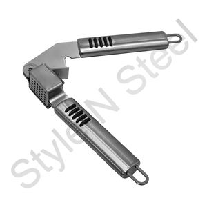 Presse-ail manuel personnalisé Presse-ail manuel en acier inoxydable Éplucheur en métal au design classique - Product Image 1