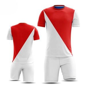Uniforme de fútbol para hombre de alta calidad 100%, cómodo, transpirable, ajustado, diseño, Impresión de logotipo personalizado, tallas disponibles para adultos - Product Image 1