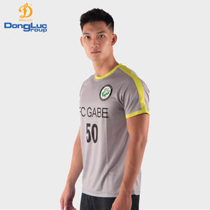 Conjunto de camisetas de fútbol de cuello de sublimación duradero transpirable de poliéster 100% personalizado de fabricante vietnamita equipo de fútbol corto - Product Image 3
