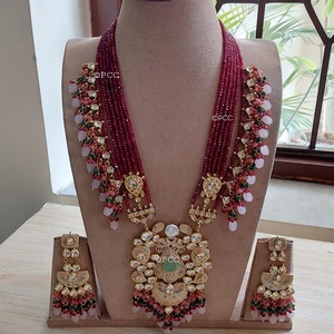 คอมโบเจ้าสาวหนักที่ไม่ซ้ำกันเต็มชุดเค้นคอและชุดยาวกับต่างหูและ Mangtikatta โดย M Creation - Product Image 1