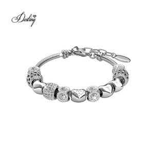 Bracelet pour femmes Daisini plaqué or 18 carats avec charmes en forme de cœur d'amour rayonnants, réglable, orné de cristaux Swarovski - Product Image 5