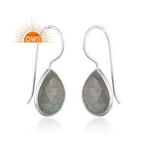 Boucles d'oreilles en labradorite naturelle en forme de poire, vente en gros, boucles d'oreilles à crochet en argent sterling, fabricant de bijoux personnalisés en pierres précieuses - Product Image 2
