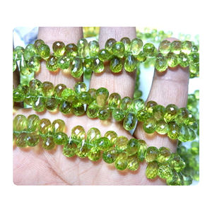 Gros 8mm Premium Péridot Gemstone Facettes Briolette Tear Gouttes 7.5MM Impressionnant Belles Perles En Vrac pour La Fabrication De Bijoux - Product Image 4