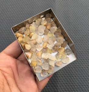 เครื่องประดับควอตซ์พลอยดิบคริสตัลสีทองธรรมชาติคอลเลกชันหินสีขาวสไตล์มือตัดขายส่ง - Product Image 5
