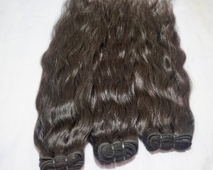 Cheveux vierges indiens ondulés bouclés, cuticules alignées, noir naturel, Tyagi Exports, Andhra Pradesh, non-Remy, double trame, simple. - Product Image 3