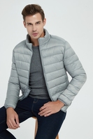 Vêtement d'hiver matelassé utilitaire personnalisé de style formel pour hommes en gros 2025