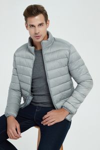 Vêtement d'hiver matelassé utilitaire personnalisé de style formel pour hommes en gros 2025 - Product Image 3