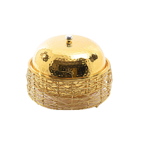 Olla caliente de color dorado de diseño antiguo, olla caliente martillada de acero inoxidable para servir alimentos con soporte de alambre de hierro a la venta - Product Image 1