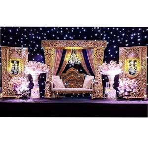 Piliers éblouissants de Delizio Scène de mariage Canada Scène de réception de mariage dorée exclusive Décors de scène sculptés en fibre de Delizio - Product Image 1