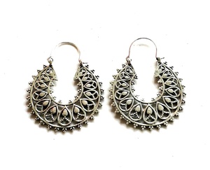 Pendientes de Aro Plateados Modernos 2023 para Mujer, Venta al Por Mayor Personalizada para Regalos de Boda, Estilo Bohemio con Perlas y Diamantes como Piedras Principales - Product Image 3