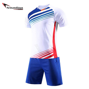 Uniforme de fútbol sublimado personalizado Jersey Nuevo diseño Fabricación Ropa de equipos de fútbol - Product Image 2