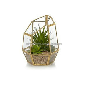 Vase de table moderne et élégant en métal et verre avec terrarium au design antique - Product Image 3