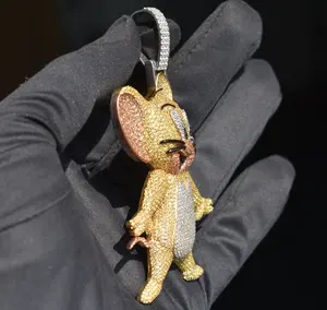 Impresionante y Elegante Colgante de Diamantes Personalizado Chapado en Oro de 14 Quilates con Tres Piedras en Corte Redondo con Claridad VVS, Regalo Hip Hop Unisex - Product Image 3