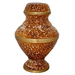 Urna Religiosa Hecha a Mano en Latón Esmaltado y Grabado - Suministro para Iglesias CRU-1037 - Product Image 1