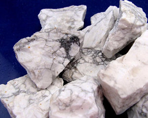Pierres de howlite de haute qualité en gros, pierres précieuses blanches naturelles - Product Image 2