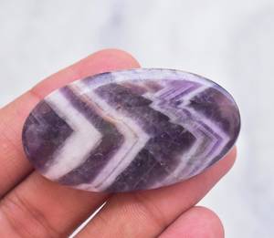 Lote de Gemas Sueltas de Amatista Chevron Natural de Alta Calidad, Opalescente, 30-55mm, Venta al Por Mayor para Fabricación de Joyas y Dentaduras Postizas - Product Image 4