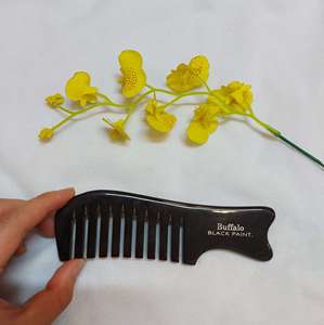 HORN HAIR <b>COMB</b> - Horn <b>Comb</b> Factory <b>Hot</b> Sale Custom Logo And Made By 100% Natural Buffalo Horn <b>Comb</b> - Product Image 3