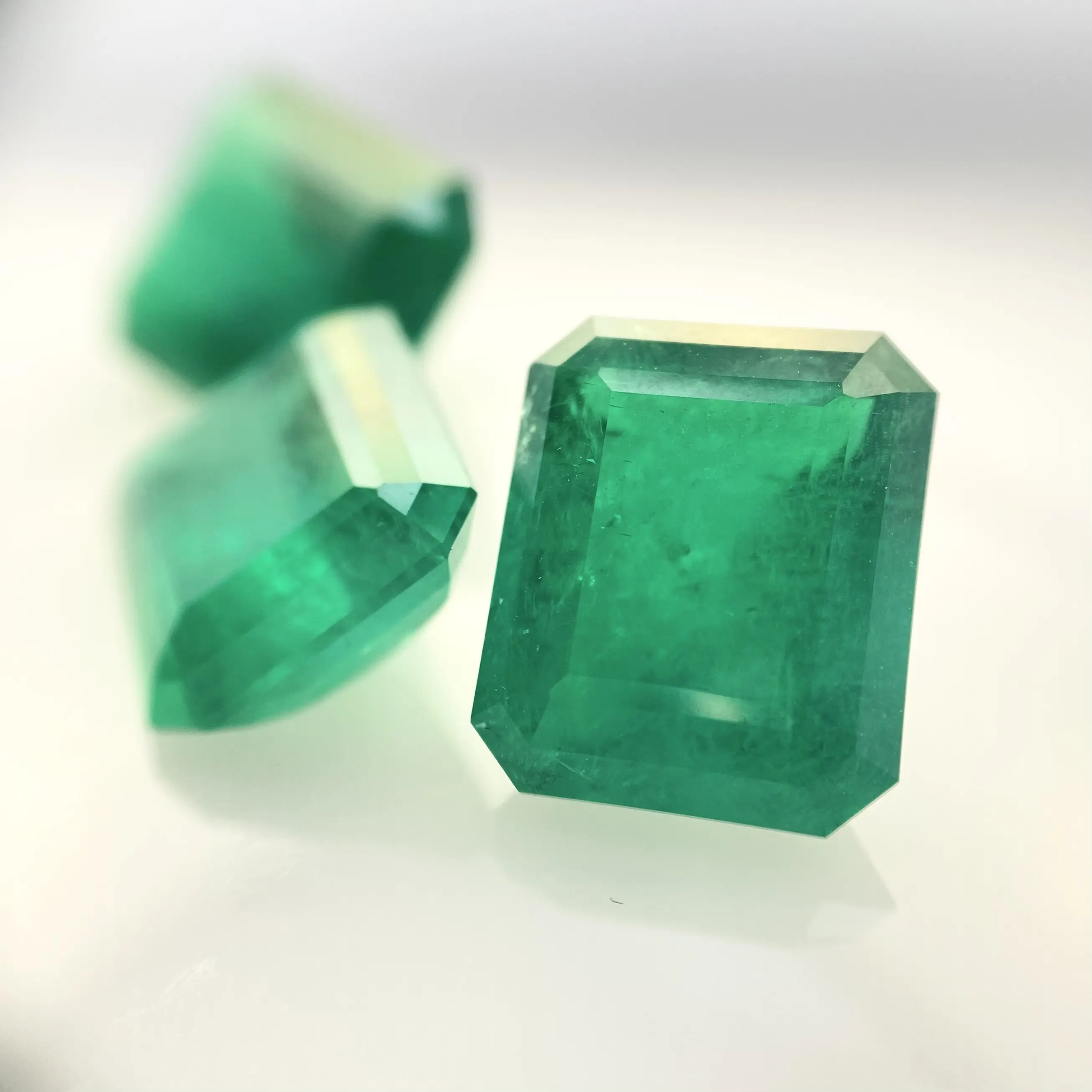 Biron Lab Emerald Edelsteen, Colombiaanse Emerald 12X10Mm Octagon Vorm