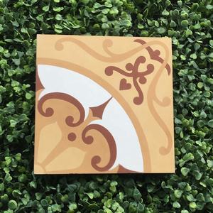 Carrelage torsadé de haute qualité, éléments en bois massif 28.3 - Product Image 1