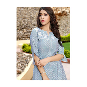 Juego de rayón Kurti y Plazo fabricado en India para adultos para ocasiones especiales-Ropa paquistaní disponible al mejor precio - Product Image 1