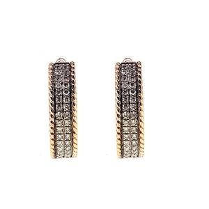 Boucles d'oreilles brillantes et glamour en or rose massif 18 carats avec diamants de haute qualité Boucles d'oreilles rondes pour le grand jour de la mariée - Product Image 1