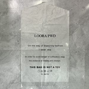 Bolsa de polietileno de dos tonos para limpieza en seco de ropa, bolsa de polvo personalizada con cinta de advertencia y autoadhesiva, LDPE 100% reciclada - Product Image 3