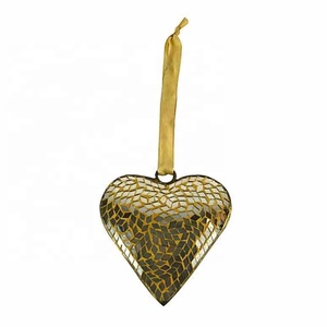 Corazón Colgante de Mosaico Dorado - Product Image 1