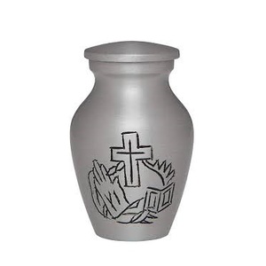 Vente chaude de haute qualité fabriqués à la main prêts à expédier des souvenirs de crémation en laiton pour les restes humains fabricant indien d'urnes - Product Image 6