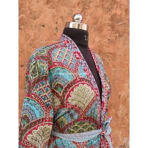 Veste d'hiver en coton multicolore, 5 pièces, impression multicolore, court, Maxi ethnique, Kantha manteau pour femmes, peignoir fait à la main - Product Image 3